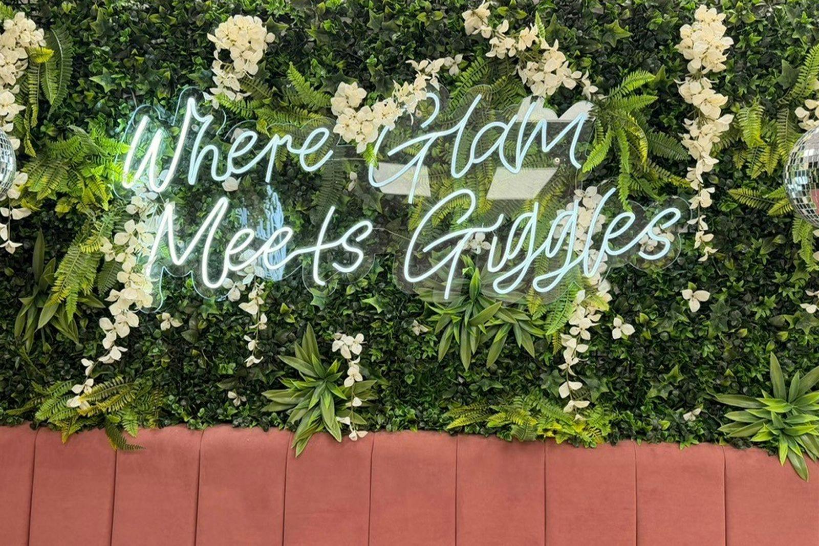 Paint & Sip at Little Luxe Lounge