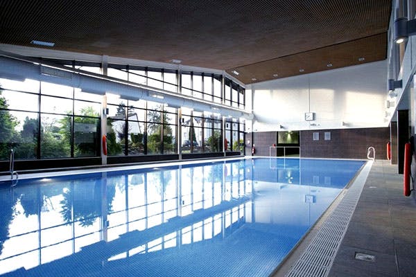 4* Macdonald Forest Hills