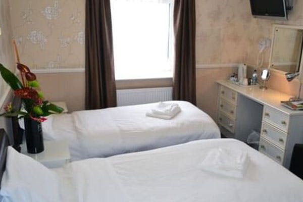 Lyndene Hotel